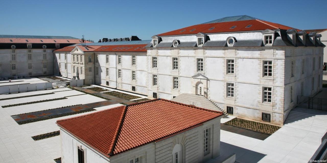 Residence De L'Arsenal Royal - Meubles De Tourisme Rochefort  Kültér fotó